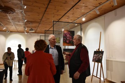 Malwy, róże, fiołki... - Wernisaż wystawy Barbary Harasim